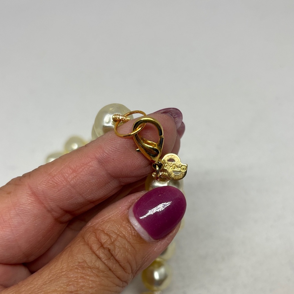 Christian Dior Cream Baroque Pearl Necklace - Picture 9 of 15